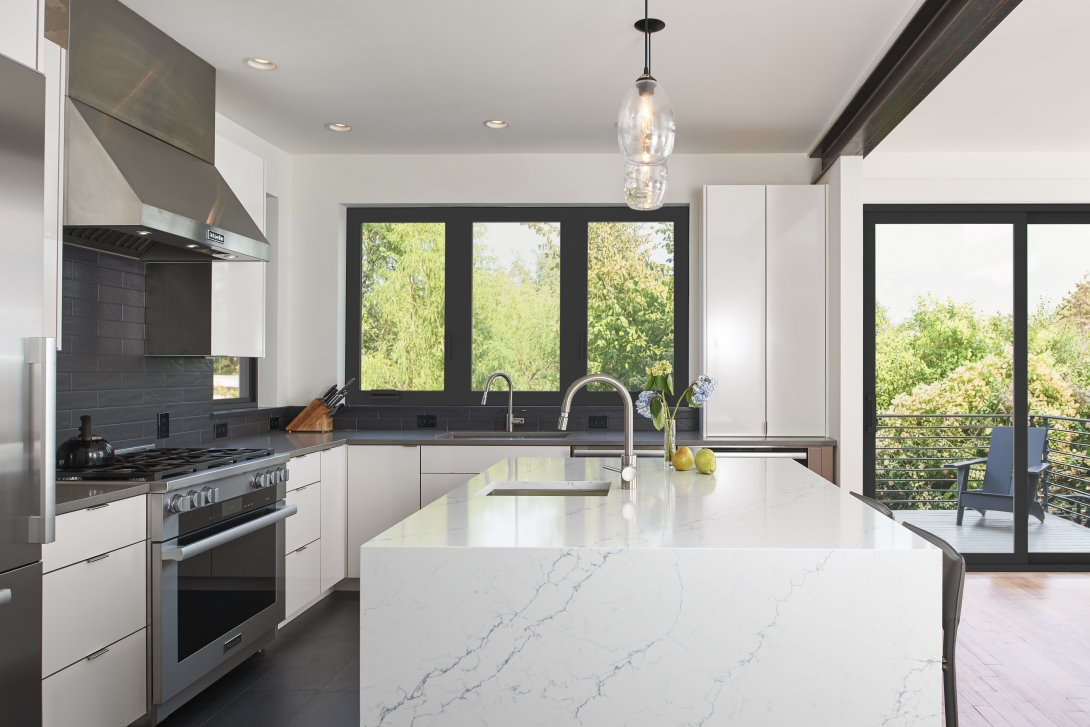 The MILGARD C700 Series fiberglass windows and doors are designed to meet the needs of modern homes.